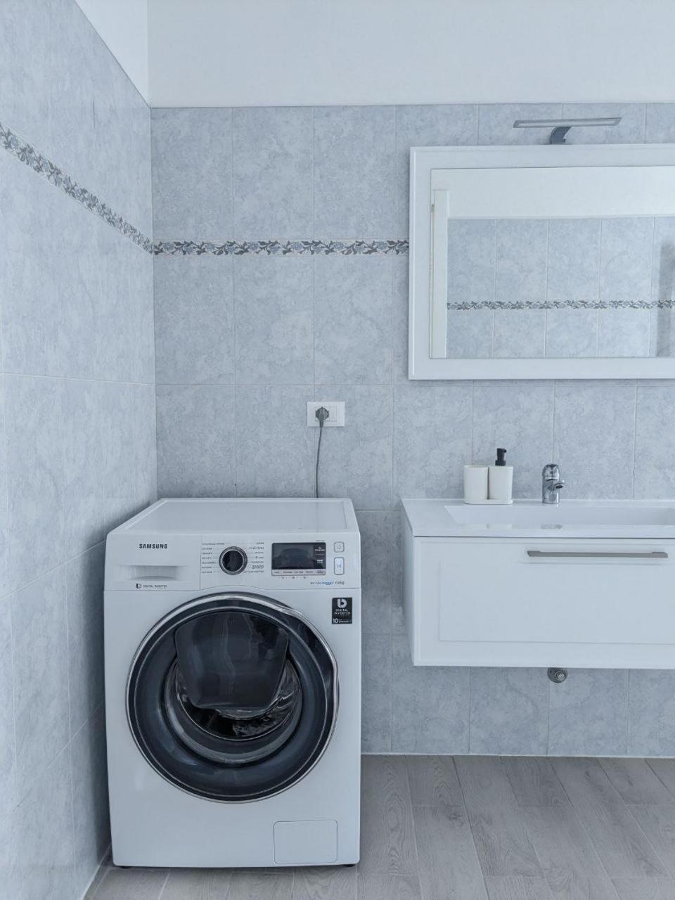 Bardolino Center Apartments الغرفة الصورة